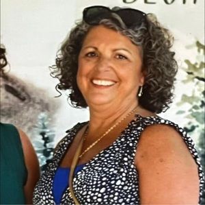 Meet your Posher, Julie